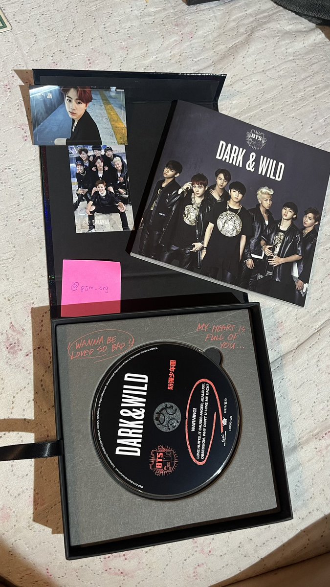 pjm_org's tweet photo. ౨ৎ - VENDA/VENDO
álbuns BTS - dark&amp;wild, 2 cool 4 skool e bts world (sem pôster)

• sem avarias
• photocard/photobook incluso 
• mando foto e vídeo 
• mais fotos nos comentário 

dark&amp;wild = 100 + frete 
2 cool 4 skool = 70 + frete 
bts world = 230 + frete https://t.co/yjA9OyDg1h