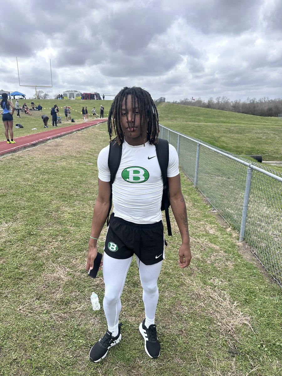 Triple Jumper Quincy Adams returning to form and jumping a PR of 43’6”! He takes the silver in the Montgomery Meet. #CubJumps