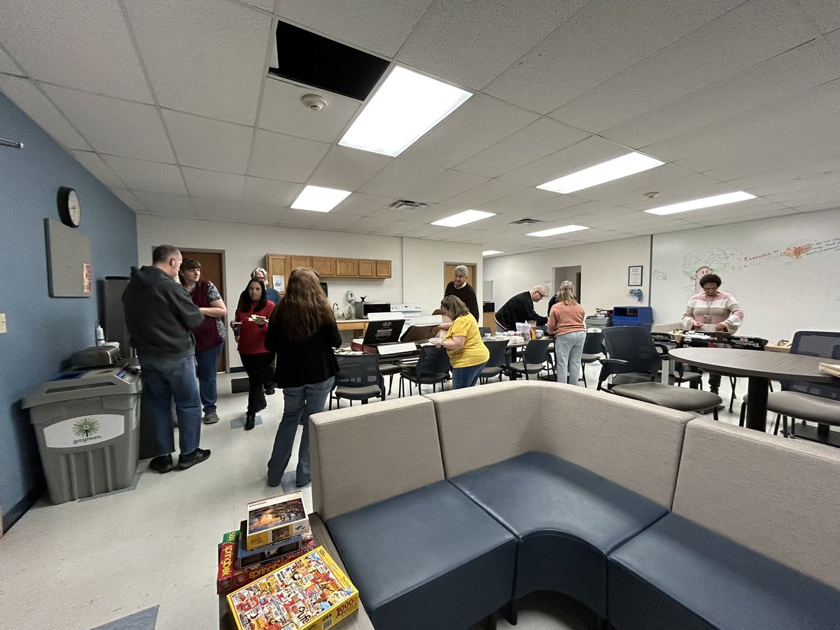 Corbin10's tweet photo. Incredibly blessed to have a great staff #EmployeeAppreciationDay #cnyric #ocmboces https://t.co/EFYLnA61b3