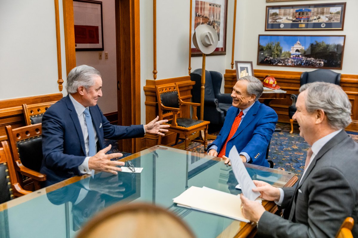 Greg Abbott tweet media