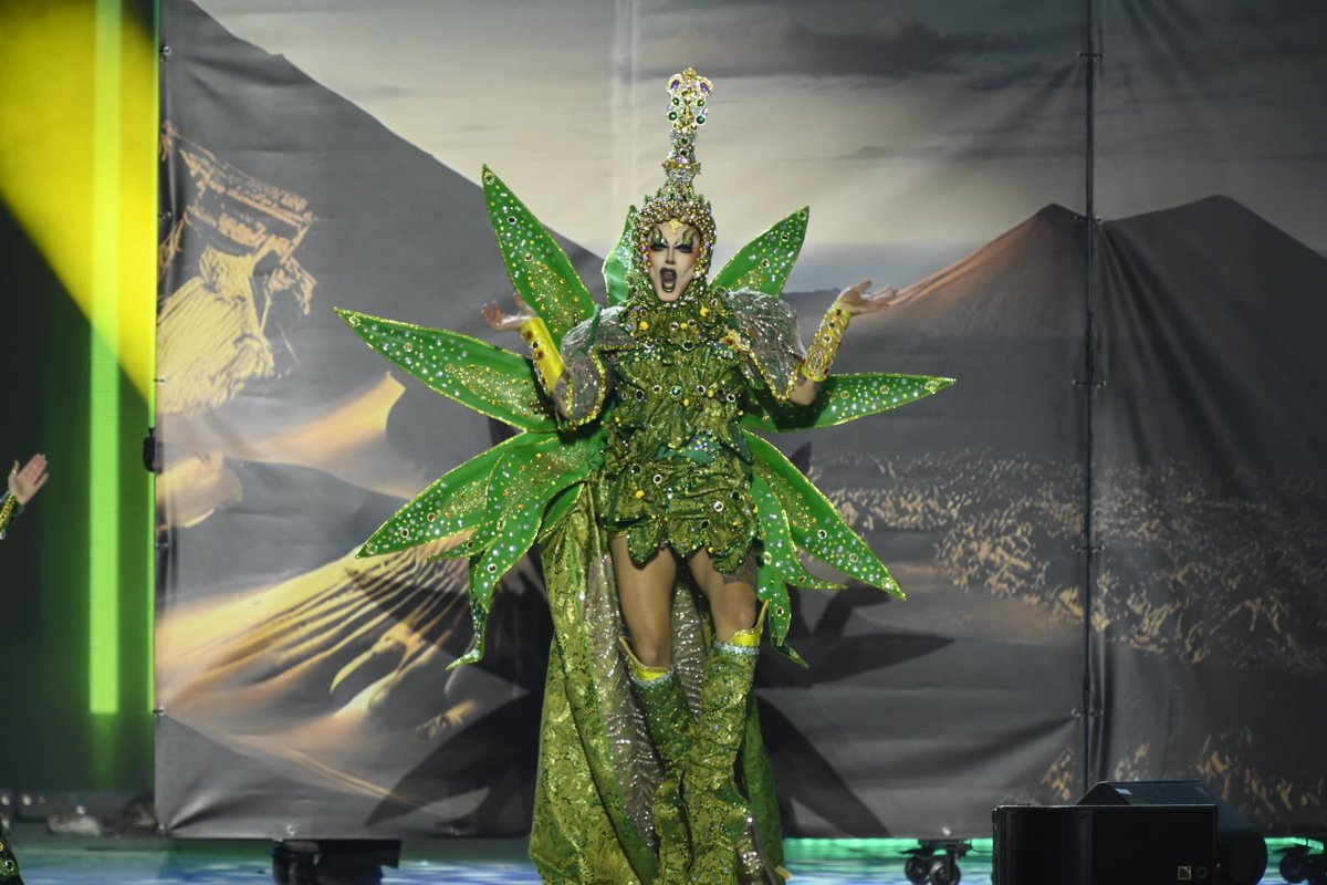 robmorales85's tweet photo. Que alguien cuente la movida de las Drag de Lanzarote... #DragQueenLPGC https://t.co/wtM9pmTDoZ