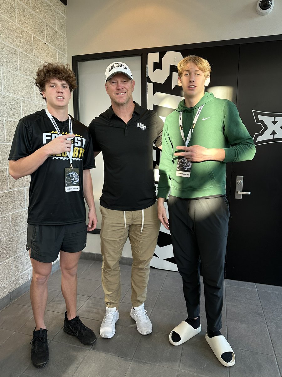 grayson_yancey's tweet photo. Had a good time visiting and meeting some new coaches at @UCF_Football 
@coachkevinwalsh @Power7United 
@JerisMcIntyre @coach_frost @RealNews102 @BrantleyCoach @adamgorney @RivalsFriedman @larryblustein @Rivals @OcalaPreps @CoachSancho1 @coach_ecullen @ChasenJohnson_ #UCF @UCFKnights @JerellLittle32