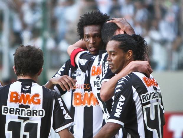 zonadogalo's tweet photo. se você tivesse que escolher um desses para ter sido campeão, qual você escolheria? 

Galo 2012 - Campeão Brasileiro
Galo 2024 - Campeão da Copa do Brasil https://t.co/n32pkIwagV