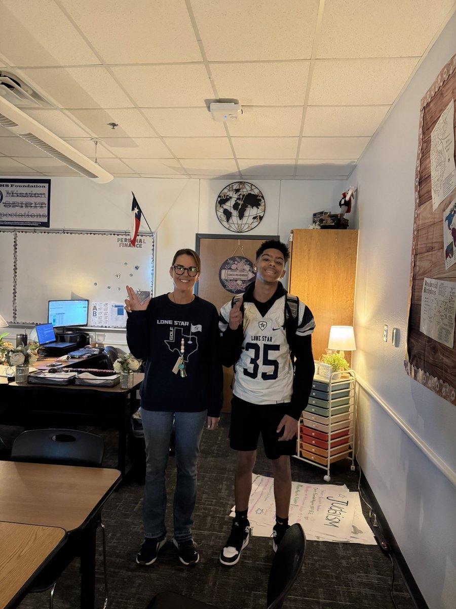 KylinHubbard's tweet photo. 4th day of #rangermaker ready for the next
@CoachJRayburn @KyleMossakowski @Brett_Gilchrist https://t.co/zig2KQwoLX