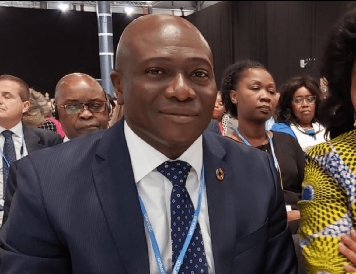 Tosi Mpanu Mpanu, le stratège congolais du climat, désormais conseiller principal du Chef de l’État

Né le 4 mai 1974, cet économiste et diplomate est un acteur clé des négociations climatiques internationales. Il a consacré plus de 20 ans aux questions de finance, climat,