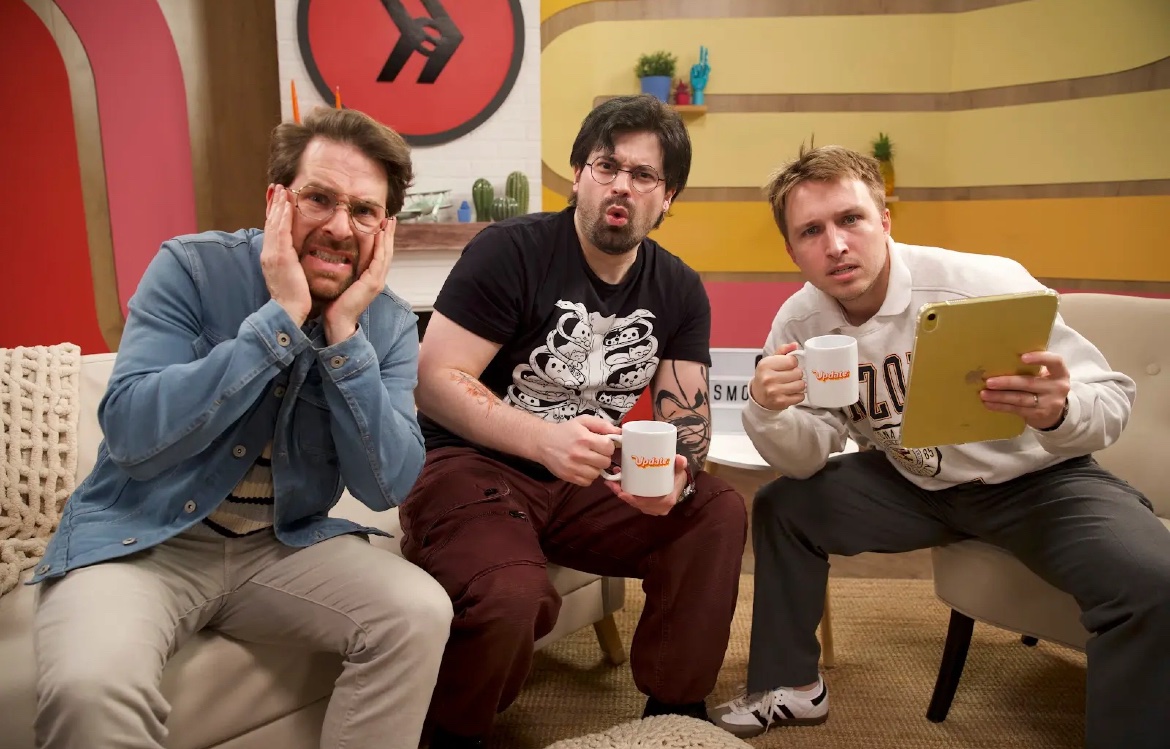 SmoshIncorrect's tweet photo. Huge day for us, the 3 remaining “bros like we” fans https://t.co/vktHLGSMSH