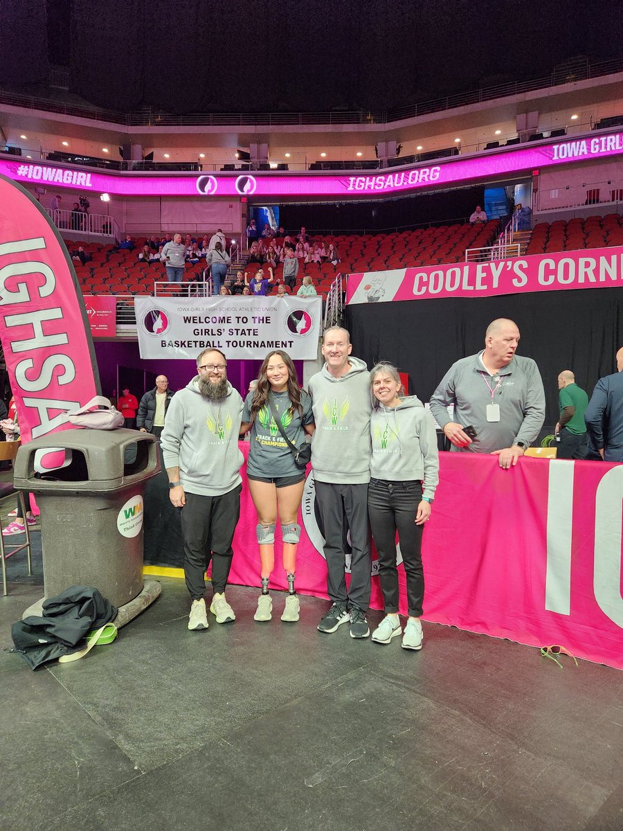 icwgirlstrackxc's tweet photo. We have arrived at the 2025 Parade of Champions.
The worker asked how many times have you been in the Parade of Champions?
Hannah said, "This is my 1st time."
I said "this my 17th time."
Hannah said "Your old." https://t.co/ibePme4O9J
