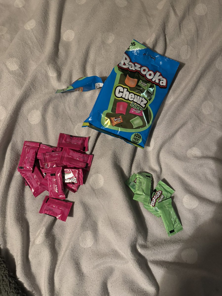 TrimbleJack's tweet photo. Would like to know if this has happened to anyone else??? 

@BazookaCandy PLEASE EXPLAIN. we’ve sent an email before and received NOTHING. AND STILL NO MANGO. 

 what are you gonna do about this @BazookaCandy @BazookaCandy @BazookaCandy https://t.co/QRnbI6OYsS