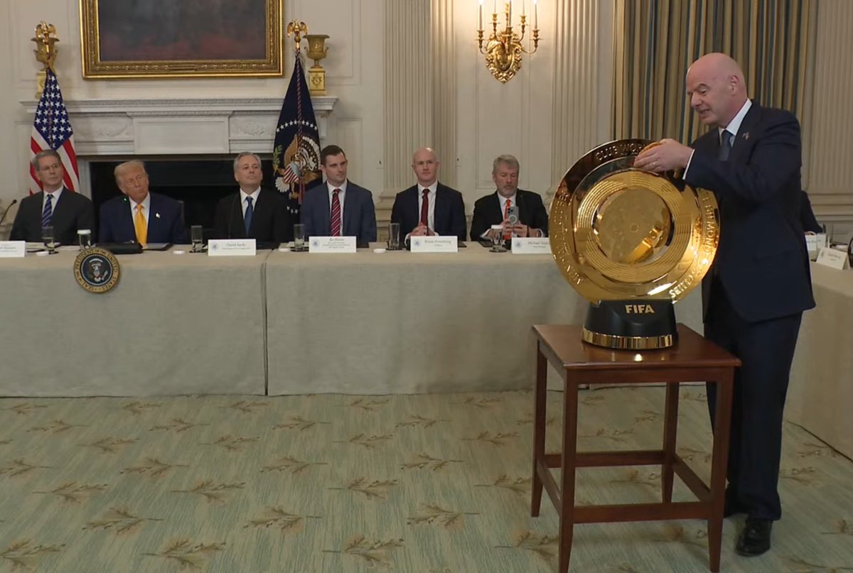 MastrXYZ's tweet image. They will keep destroying #crypto even further. 
Now they're talking about a #FIFA coin. 
Be careful. Whether it's real or not, it will be a drain. 
We want the old days back when crypto belonged to you and me, not them.

Don't forget what they all did to us.

$FIFA #FIFACOIN