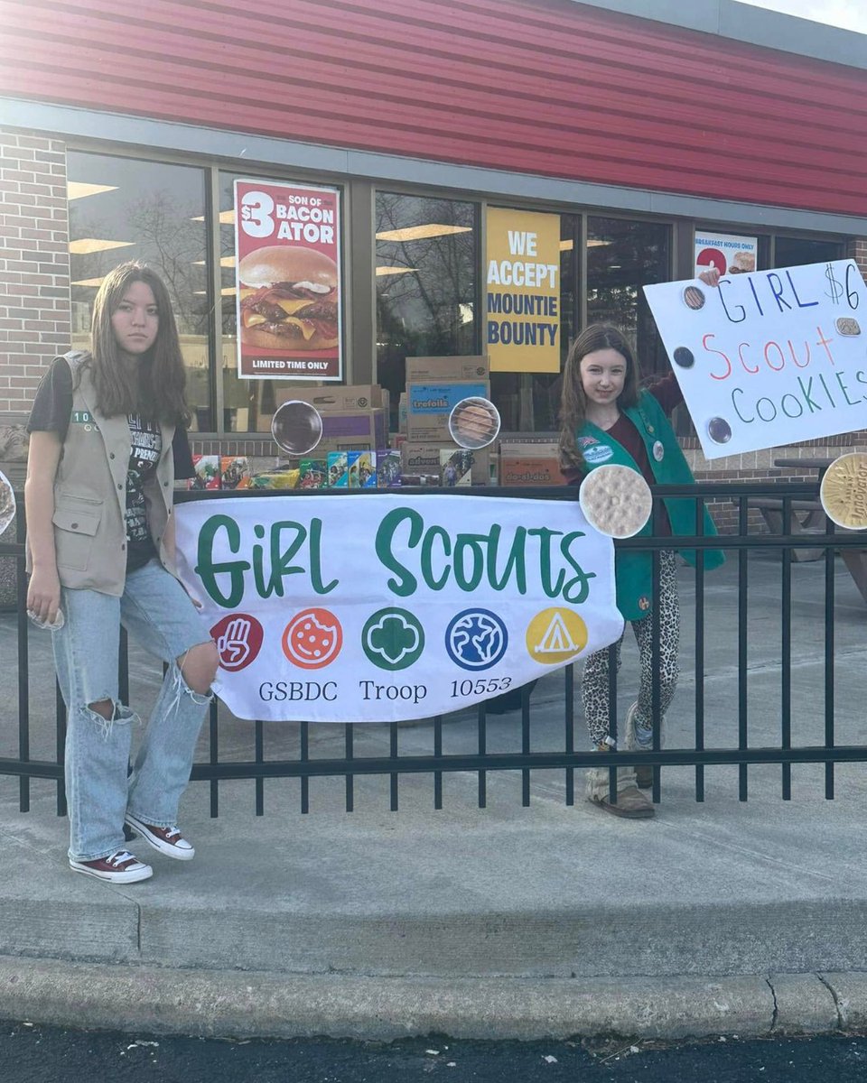 🚨 Girl Scout Cookie Booths are here! Don't miss your chance to support our young entrepreneurs and stock up on your favorite #GirlScoutCookies. 😋🍪 Use our Cookie Finder and enter your zip code to find a booth near you! 🔗 girlscouts.info/cookiefinder
