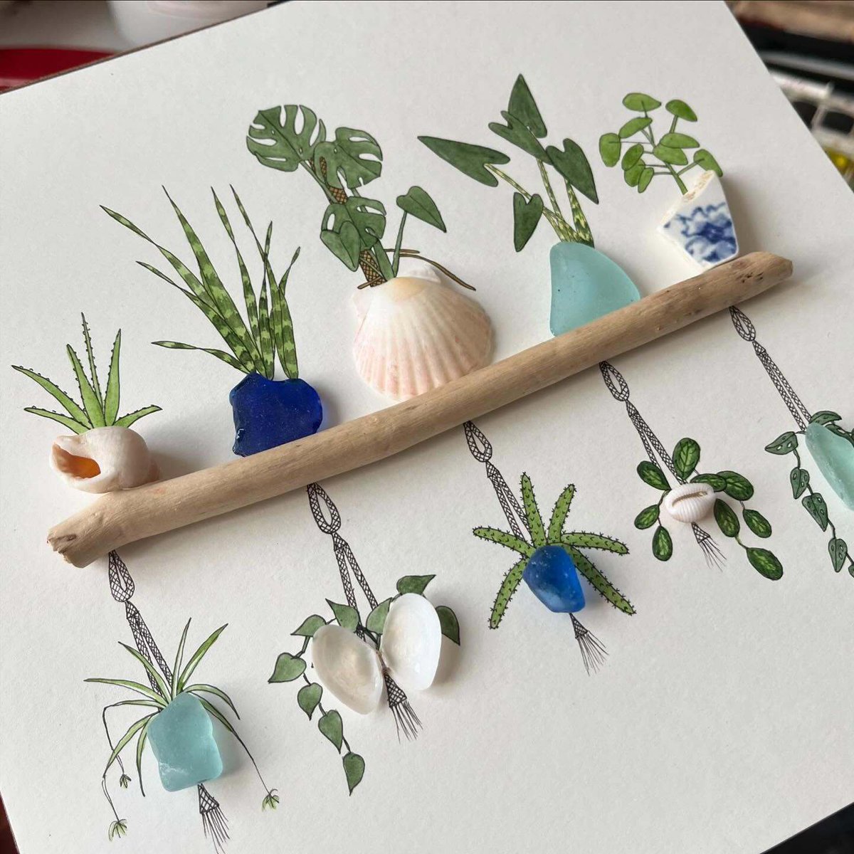 SteKunWer's tweet photo. A piece from my recent release 🪴🤍 
•
•
•
#houseplants #houseplantcollection #seaglassart #seaglass #seaglassartist #shells #shellart #shellartist #bigrelease #smallbusiness #scallop #hangingplants #monstera #scallopshell #supportsmallbusiness #uniqueart #cornishart #cornish #cornishartist #cornishlife #cornishcoast #coastaldecor #coastalliving #coastalhome #coastalstyle #coastalinteriors #cornishware #cornishcreatives