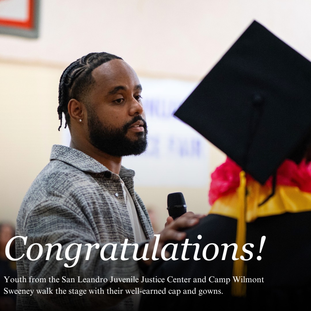 ACProbation's tweet photo. Congratulations to the the San Leandro Juvenile Justice Center and Camp Wilmont Sweeney youth who have earned their high school diplomas. Their dedication and perseverance are truly inspiring. We couldn't be more proud!
#TransformingLives #ACPD #ACOE #CAProbation @CAProbation https://t.co/eDoEg37uxk