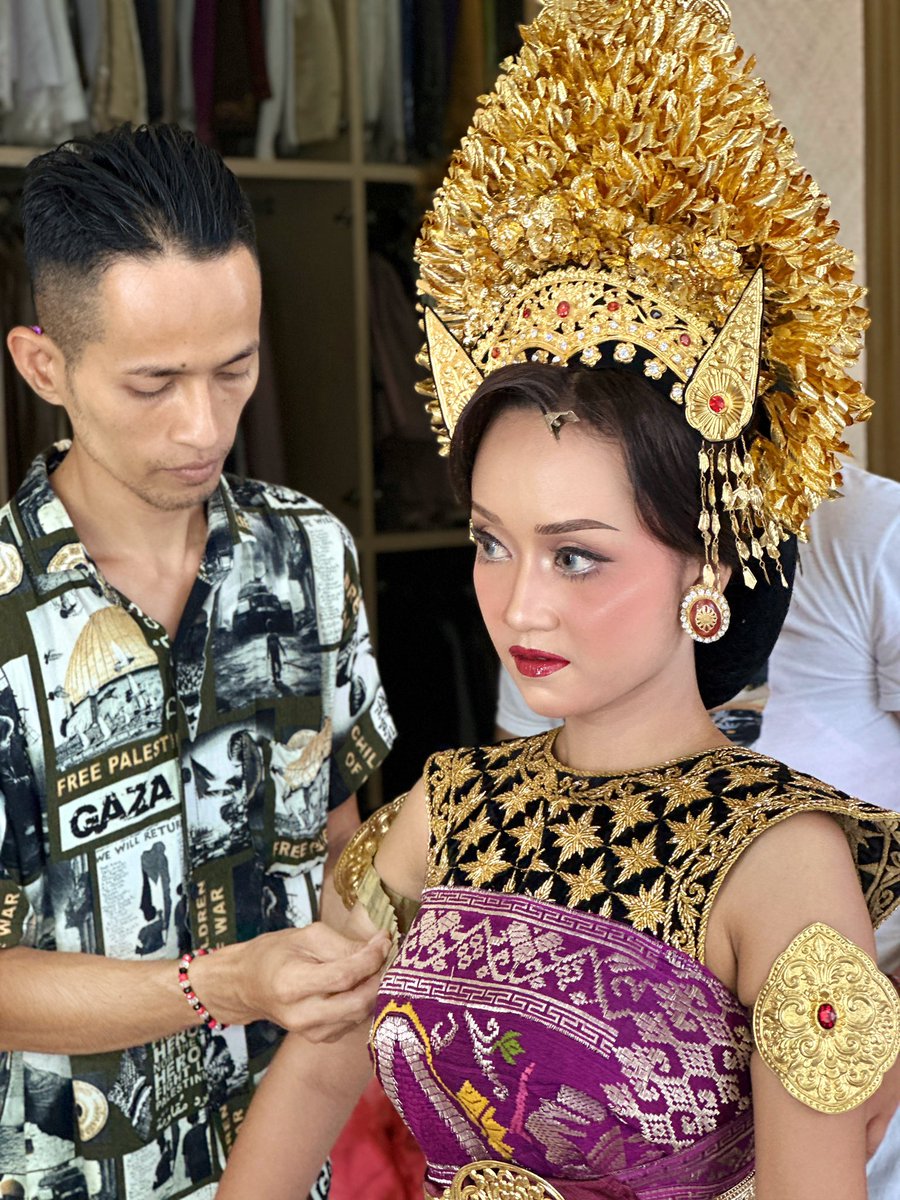 Agung_Arts's tweet photo. info paket 💄📸 PREWEDDING &amp; WEDDING silahkan👇 TLp/Wa. 085739635542 || IG. Baliagungcollection_new || fb.Agoenk anglurah tabanan https://t.co/9fL3yYjgkK