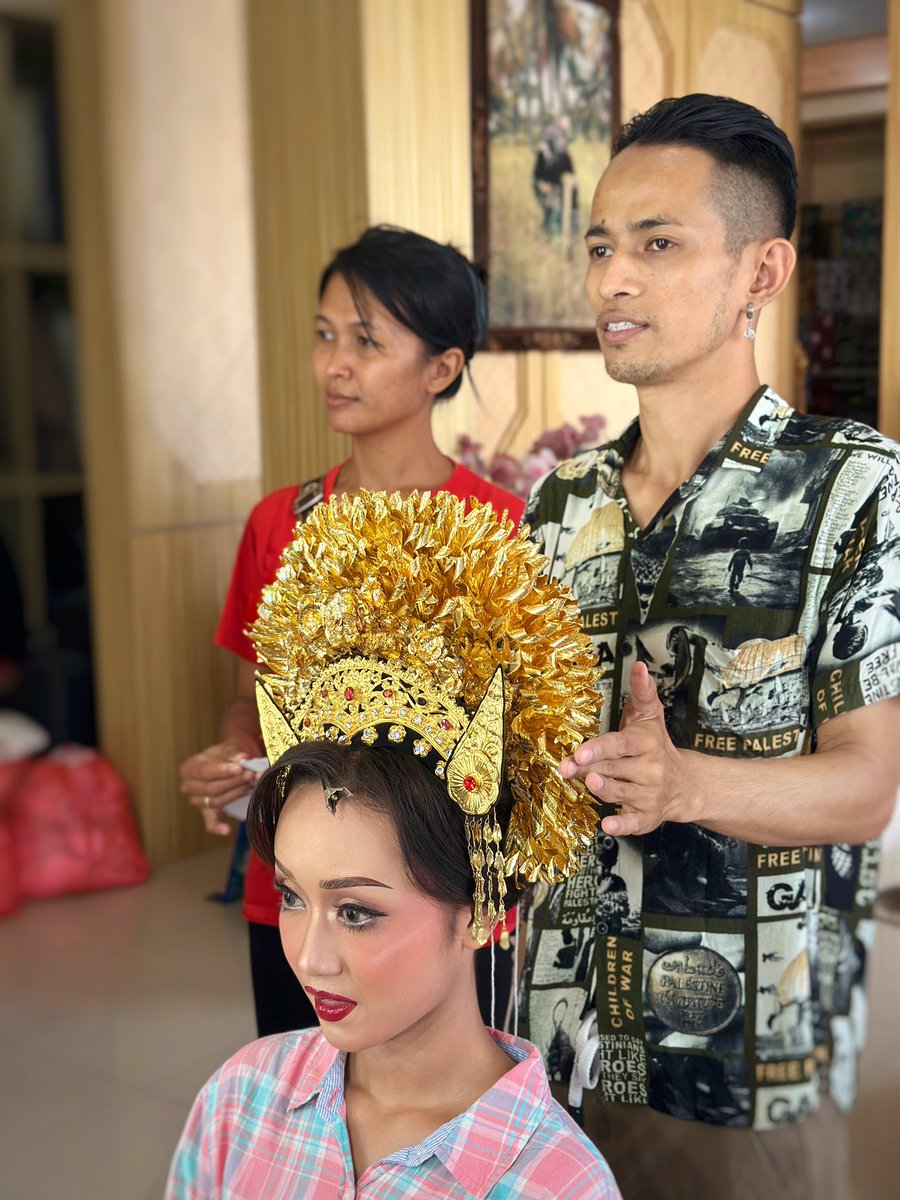 Agung_Arts's tweet photo. info paket 💄📸 PREWEDDING &amp; WEDDING silahkan👇 TLp/Wa. 085739635542 || IG. Baliagungcollection_new || fb.Agoenk anglurah tabanan https://t.co/9fL3yYjgkK