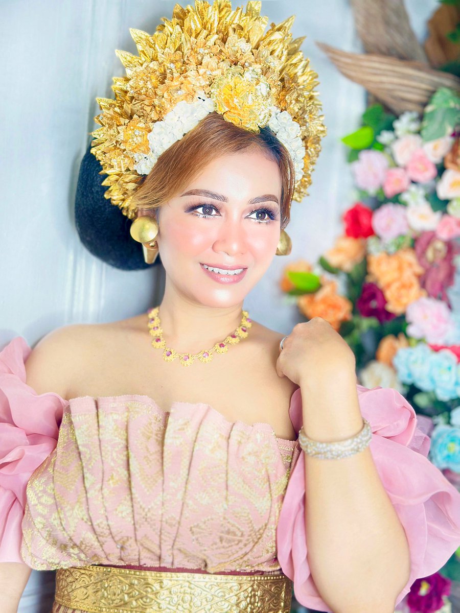 Agung_Arts's tweet photo. info paket 💄📸 PREWEDDING &amp; WEDDING silahkan👇 TLp/Wa. 085739635542 || IG. Baliagungcollection_new || fb.Agoenk anglurah tabanan https://t.co/6rVjOUtuSE