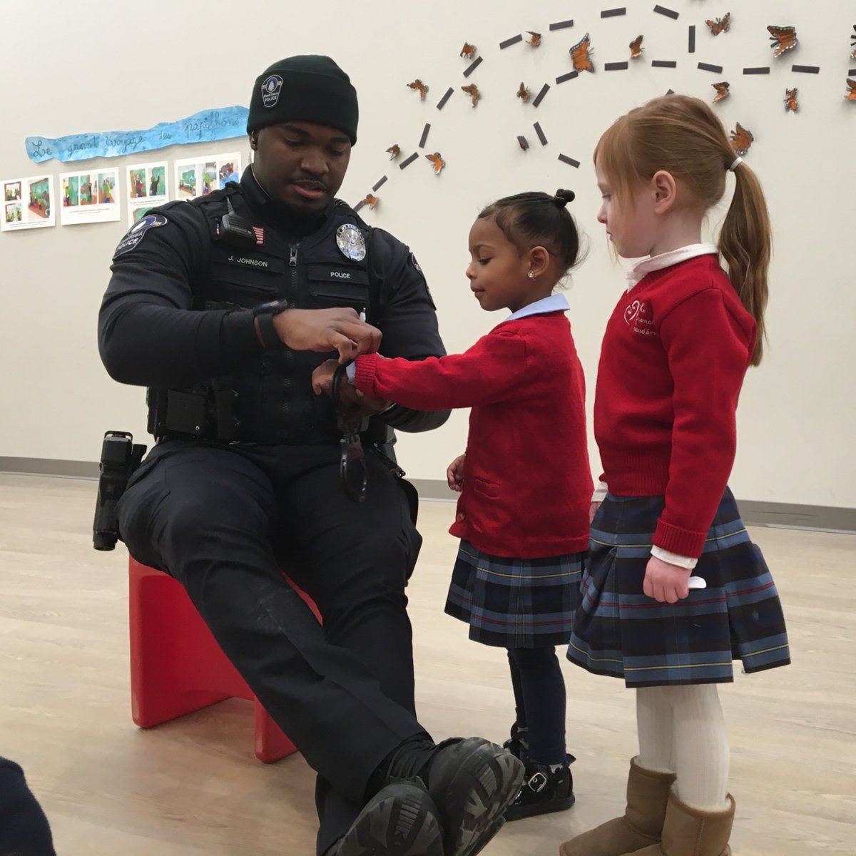 Bonjour! Minnetonka Police Officer Justin Johnson recently had lunch at <a href="/T_F_Academie/">The French Académie</a> in Minnetonka where he had an opportunity to learn a bit of the French language and make a few friends. #FeelGoodFriday