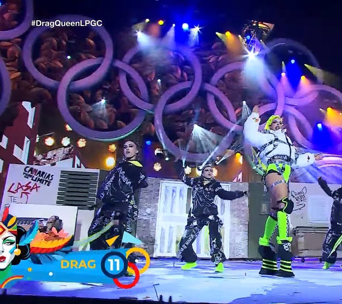 Grimassira Maeva siempre con mensajes reivindicativos: "Te falta k̶a̶l̶l̶e̶ CASA" y #CanariasTieneUnLimite 
#DragQueenLPGC