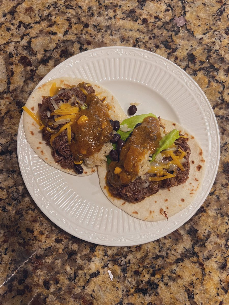 PowellJohnT's tweet photo. Update:
¡Magnifico!
- Mexican @FrippDawg (probably)
Cheers to the Weekend Boys and Girls!
#GoTacos https://t.co/CjnGzXj9ma