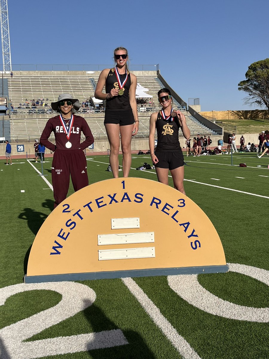 lhsrebelstrack's tweet photo. Ana Salazar 🥈 pole vault https://t.co/LQGyW4YM6X