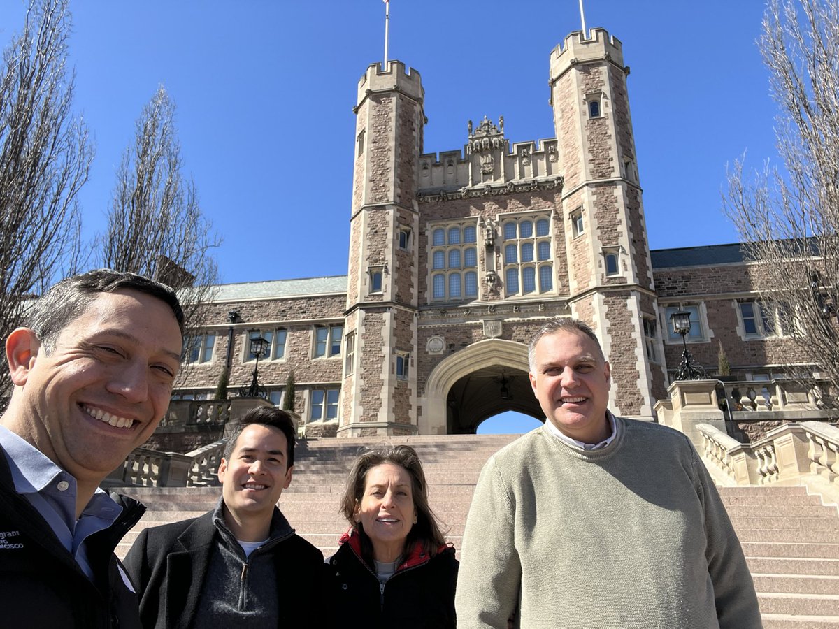 ProfCJHernandez's tweet image. Wow what a great visit to @WashU thank you @WashU_MRC students and postdocs for the invite. What great faculty and students!