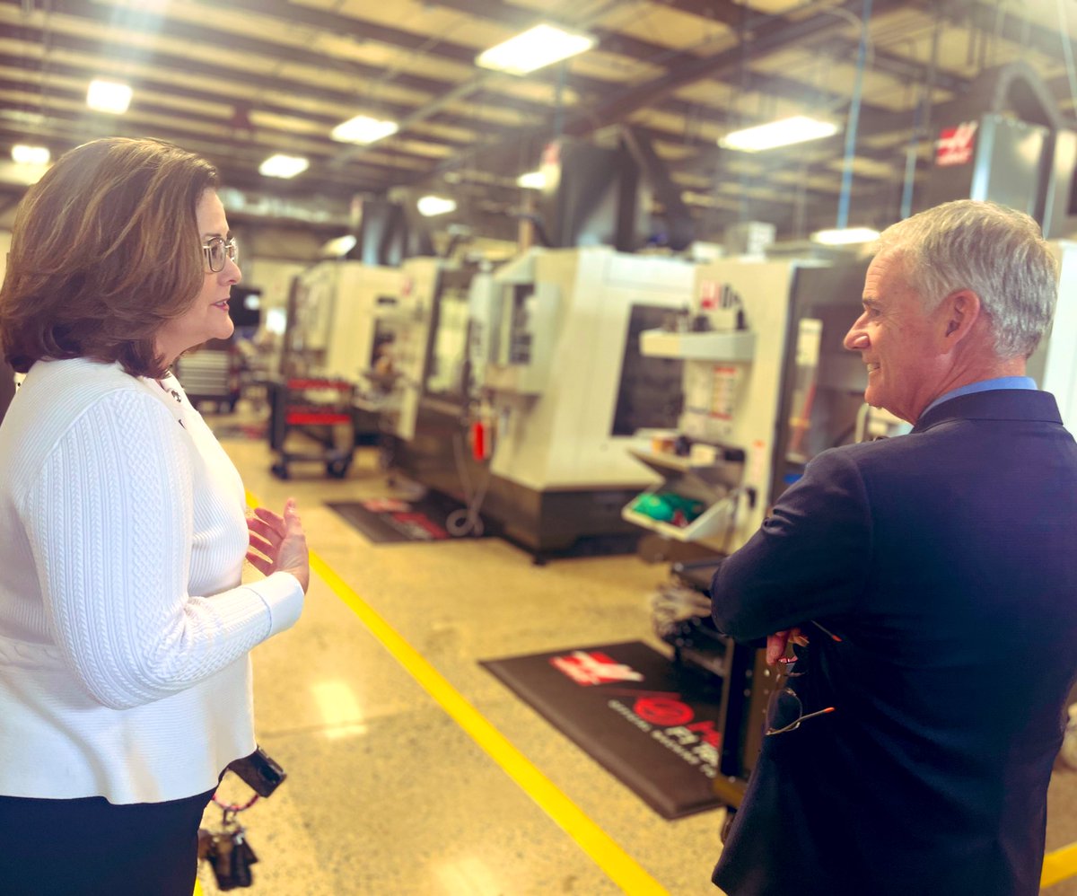 It’s always a beautiful day for a tour <a href="/pulaskitech/">UA - Pulaski Tech</a>. Thanks to Chancellor DeProw and her amazing leadership team for spending sone time with President Silveria today. We already have some big ideas in store for our largest two-year campus as a result of some great conversation.