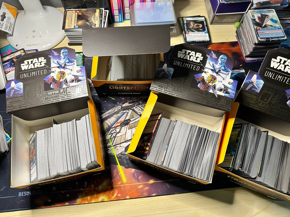 D_a_dos's tweet photo. Y vuestro viernes que tal?!?
@UnlimitedFFG @Gamegenic_ @Asmodee_es @asmop_es #StarWarsUnlimited #JumpToLightspeed #tcg #SWU #StarWars https://t.co/k7pUgnBFt7