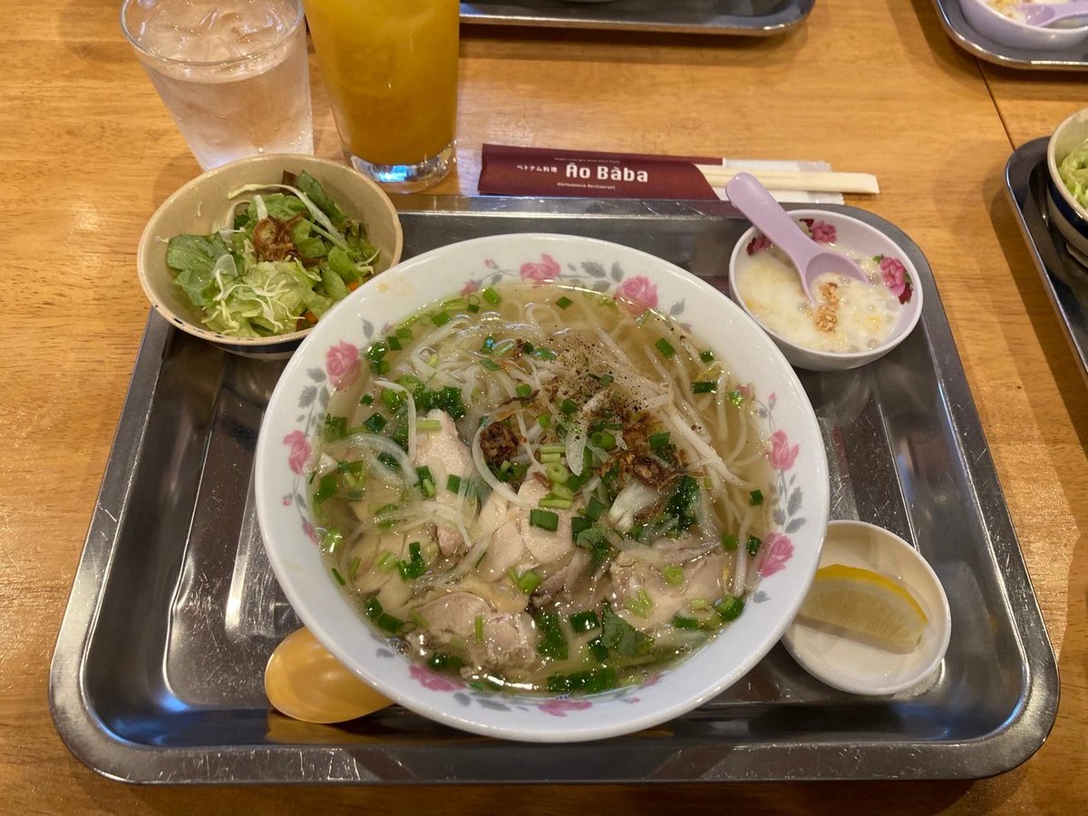 mito_cs's tweet photo. こんにちは！C'sです！ 
 今日はC'sのイベント「まちなか回遊記」をご紹介します！
 C'sでは、定期的に街を歩いて散策するイベントを実施しておりこの回ではガイドさんに弘道館を案内して頂きました！ 冬でしたので最後に美味しいごはんで暖まりました (*´꒳`*)

#水戸市  #みと #まちなか https://t.co/vpafPjbIhu