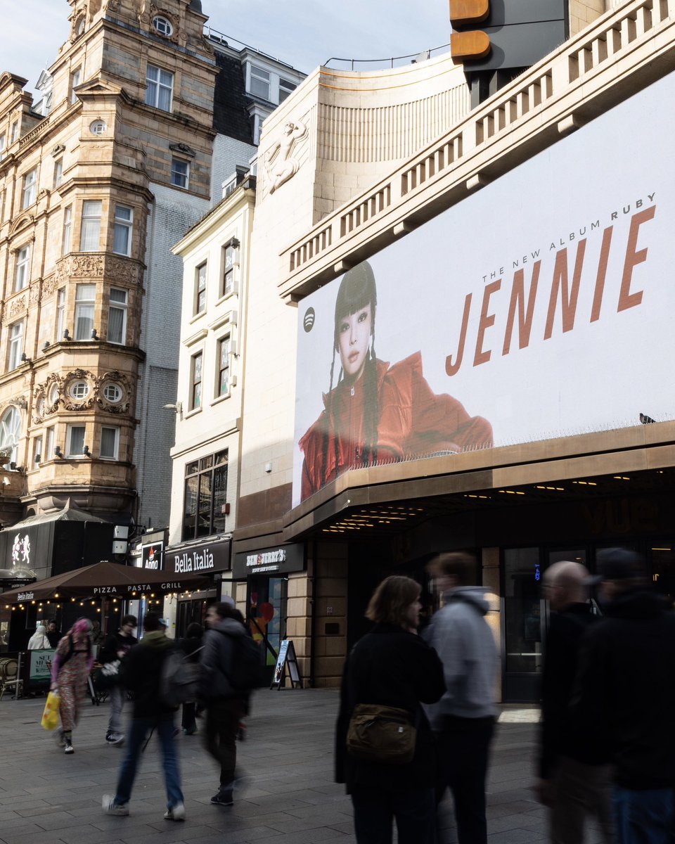 Jennie_HQ tweet picture