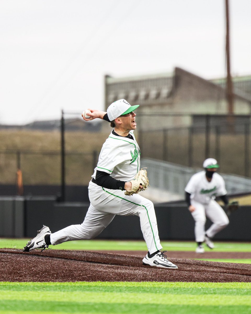HerdBaseball's tweet photo. T6 | Blevs out of the jam! 

Marshall 2, Bradley 1 

#WeAreMarshall https://t.co/YIke0Pzv0a