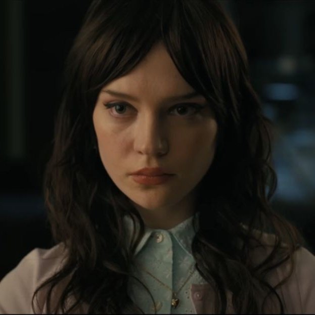 alley9p's tweet photo. nobody is doing it like sophie thatcher, from a mormon missionary to a sex bot https://t.co/fydUxt3ejH