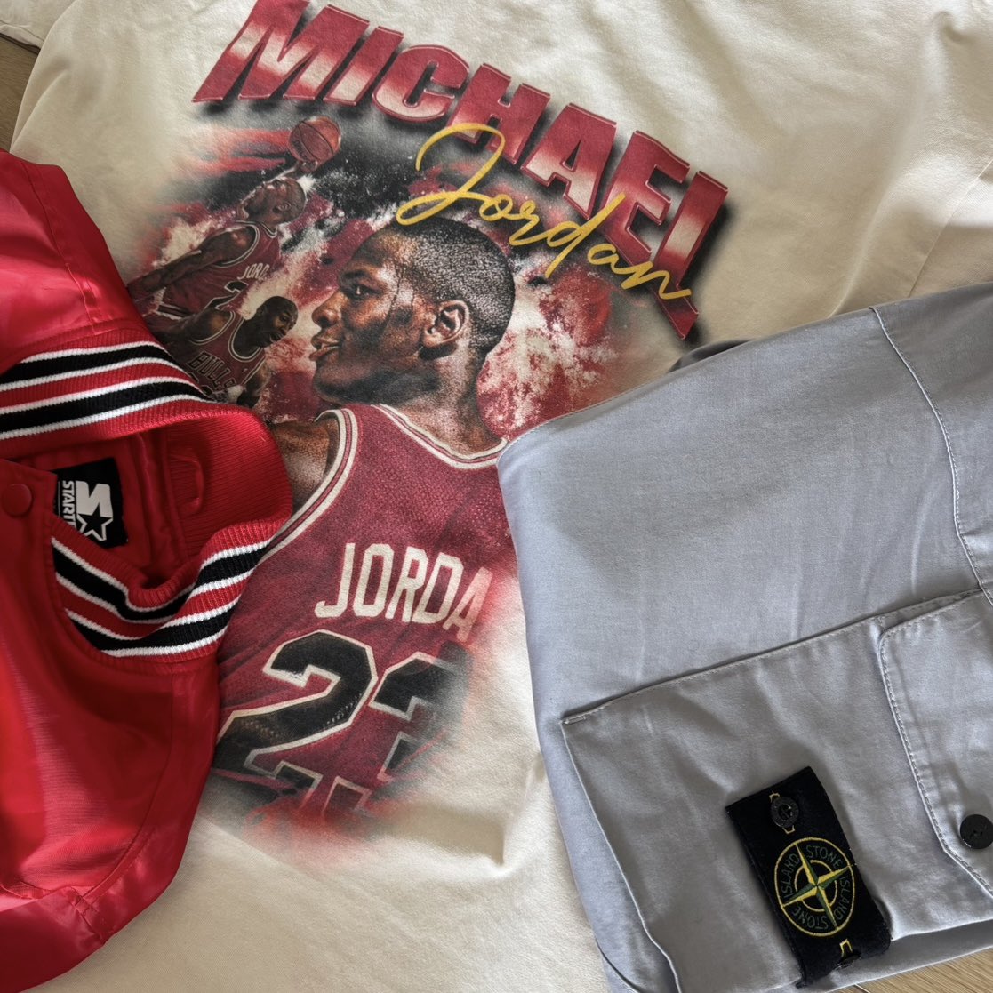 iAmTMCII's tweet image. What y’all rocking today 
@outfitgrid #outfitgrid
🧢#SupremeCap
🧥#VintageStarterJacket
👕#VintageJordanTee
👖#StoneIslandCargo
👟#Jordan3AMM