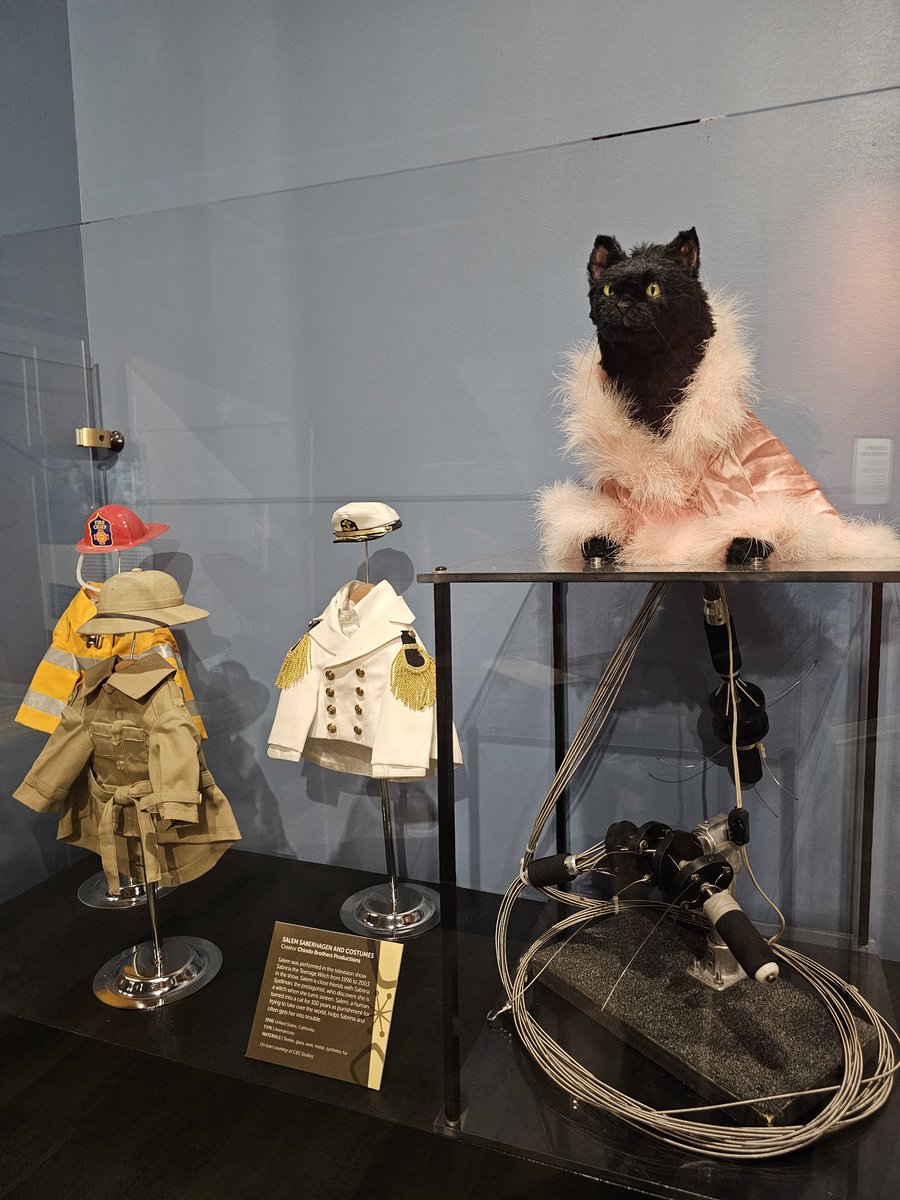 artetak's tweet photo. The Center for Puppetry Arts has some absolute bangers on display right now https://t.co/7uz6oXSAbL