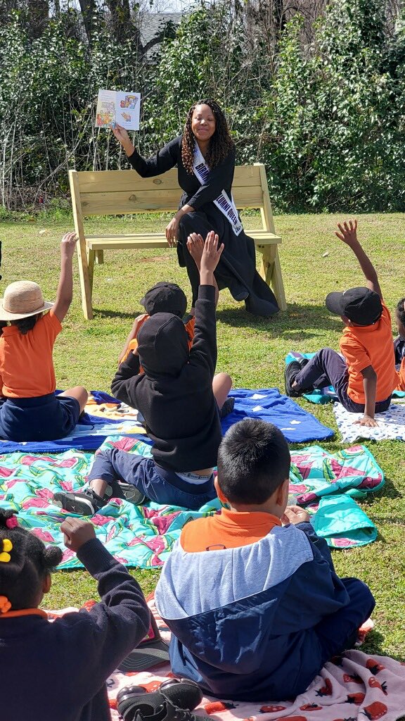 Today, Jacinta Whitted enjoyed participating in Freedom to Read at Freedom Preparatory Academy! Kindergarten and 1st-grade students enjoyed snacks while on the lawn.

It was her pleasure giving back to the community as your Ms. Miles College Birmingham Alumni 2024–25.