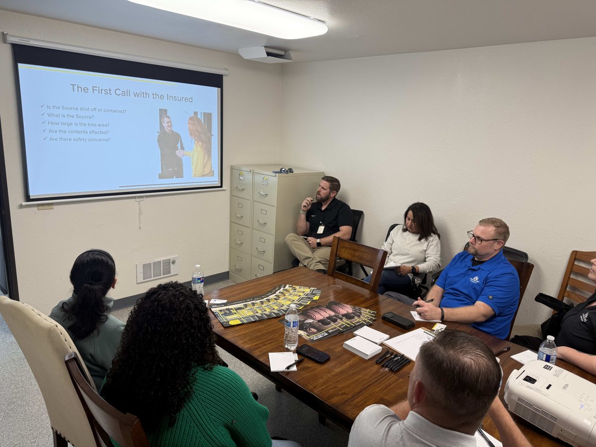 SMRestore_'s tweet image. ServiceMaster Restoration by Ideal Group in Hayward, CA, hosted a Lunch &amp;amp; Learn last week for newly onboarded Farmers Insurance Adjusters. This event highlights ServiceMaster’s commitment to strengthening relationships with our carrier partners.

#ServiceMasterRestore