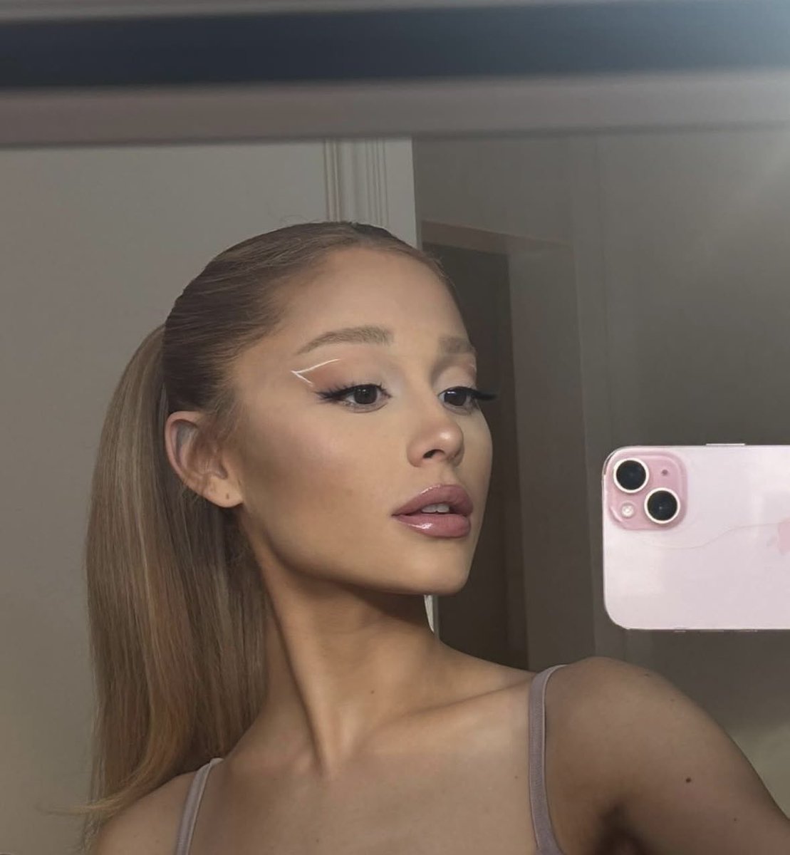 AG THROWBACKS ♡ tweet media