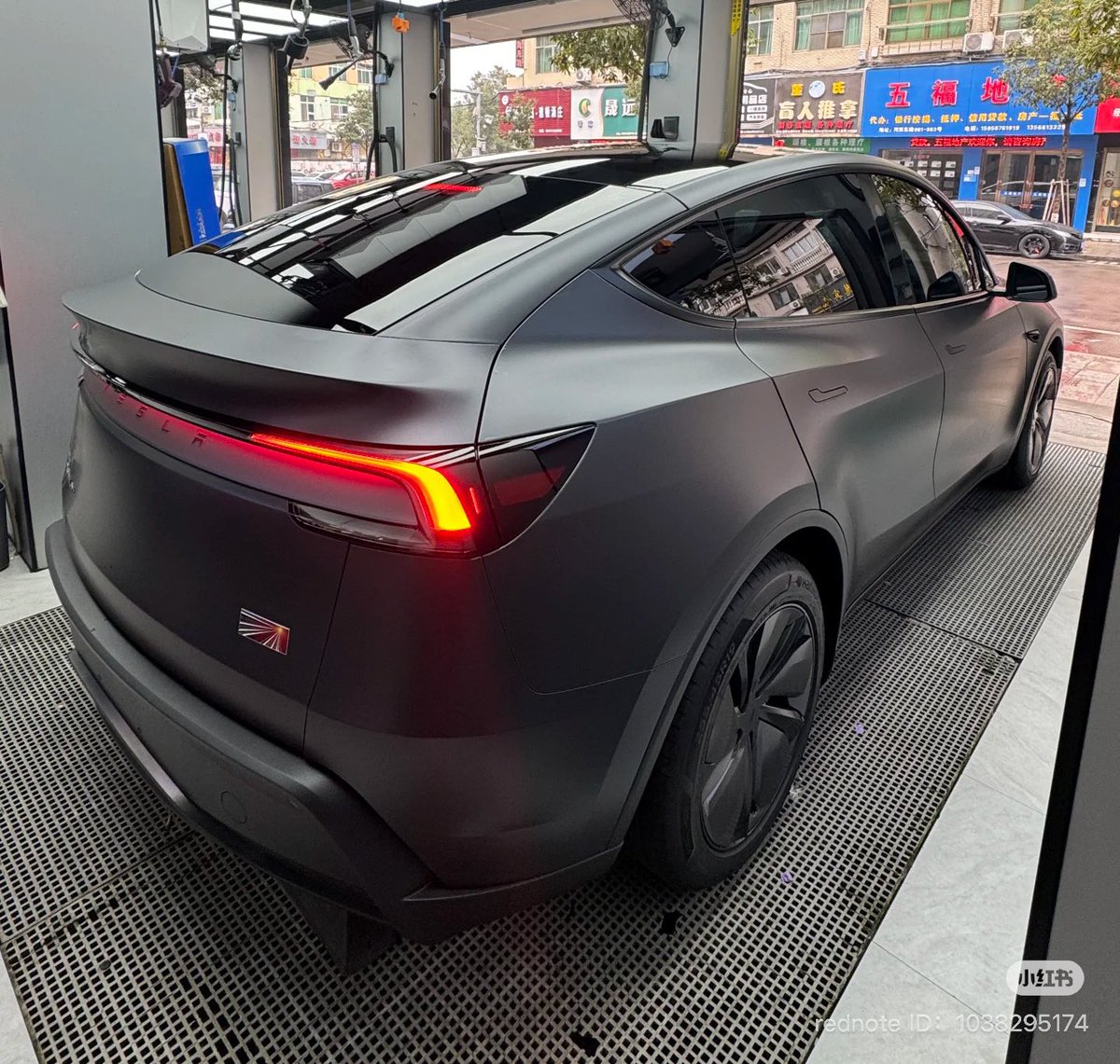 niccruzpatane's tweet photo. Stealth Grey Model Y with Matte PPF https://t.co/z496uq4DXd