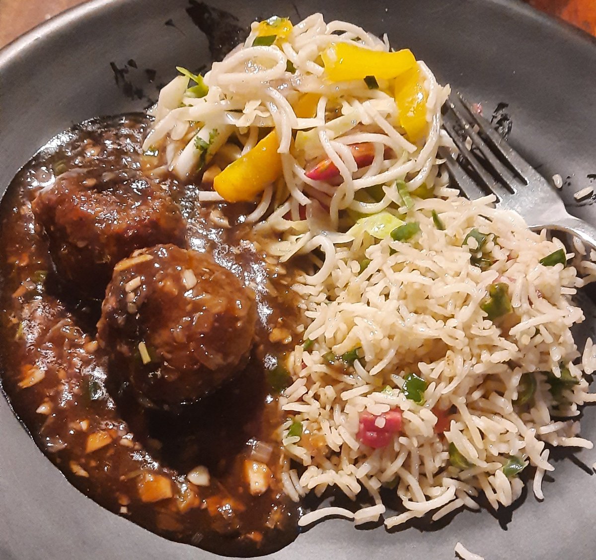w_karve's tweet photo. #Food #WomensDay #Pune
Enjoyed a Lovely Evening on the eve of International Women's Day organised by our Friends Group - games, tombola, songs - lots of fun - and delicious food 🙂
Picture of the "Big Eats" 😋
Venue #GreenSignal #ApteRoad https://t.co/yjmBTkwF8h