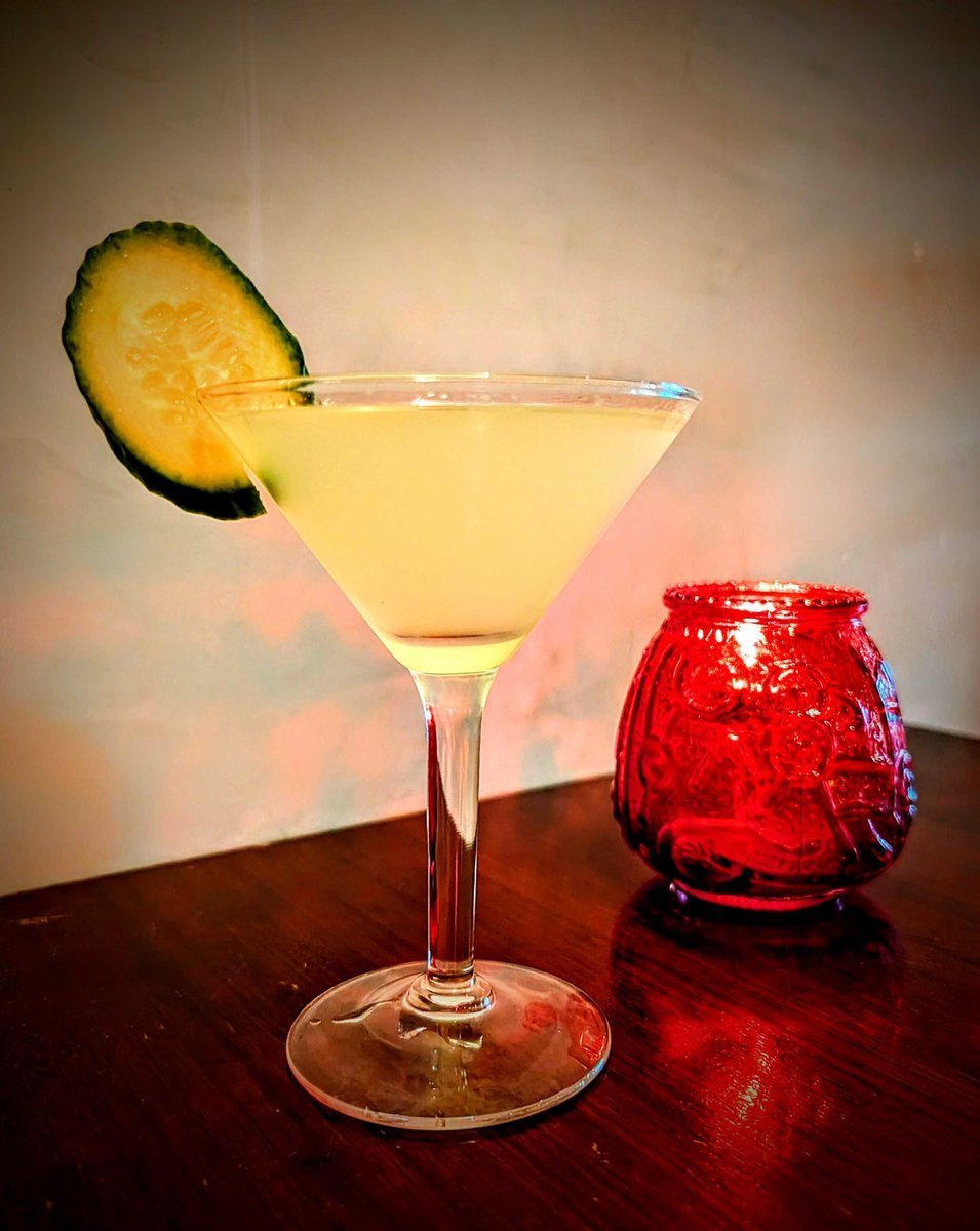 Ladies and gentlemen, please prepare for landing. The DC7 is a classic from the early days of the bar that we just had to bring back. Fresh cucumber, lime and gin are a wonderful treat for a day like today. Boarding pass not required. Open 5pm-2am. Food until 1am. See you soon!