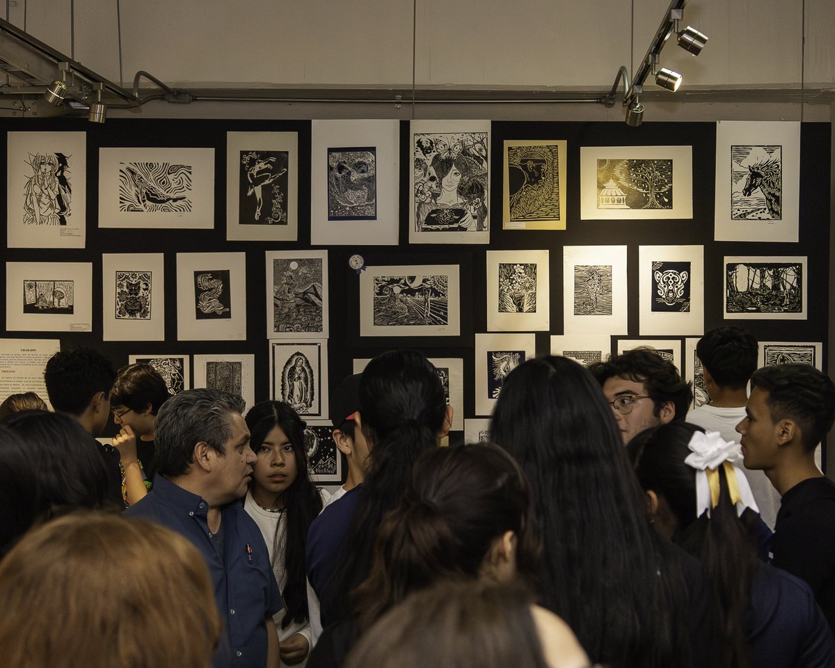 enp_unam's tweet photo. #NotiPrepas 🖼️
Se llevó a cabo la inauguración de la exposición “Jóvenes hacia el arte” en #Prepa9, donde estudiantes expusieron sus obras artísticas y fotográficas. https://t.co/7ObEREoZYC