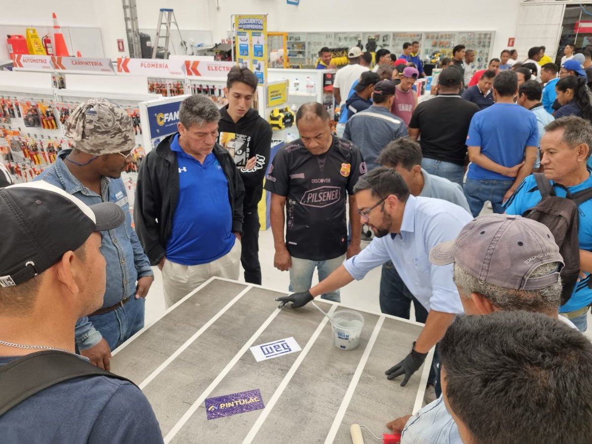 pintulacec's tweet photo. ¡Gran jornada de capacitación en Esmeraldas con WEG! 

Aprendimos sobre pintura epóxica, aplicación y sus beneficios.
 
¡Gracias por asistir a nuestras capacitaciones! 💪

#Pintulac #Capacitaciones #Tuamigoexperto #Cursos https://t.co/kr49KA3EKI