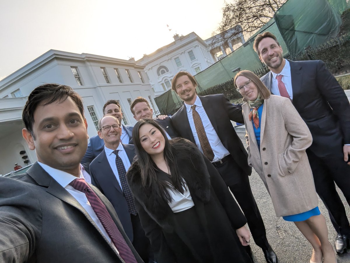 Great day at the White House today! Excited for the future of innovation in the US!
<a href="/fgthiel/">Fred Thiel</a> <a href="/vladtenev/">Vlad Tenev</a> <a href="/KyleSamani/">Kyle Samani</a>  <a href="/HesterPeirce/">Hester Peirce</a> <a href="/CarolineDPham/">Caroline D. Pham</a>