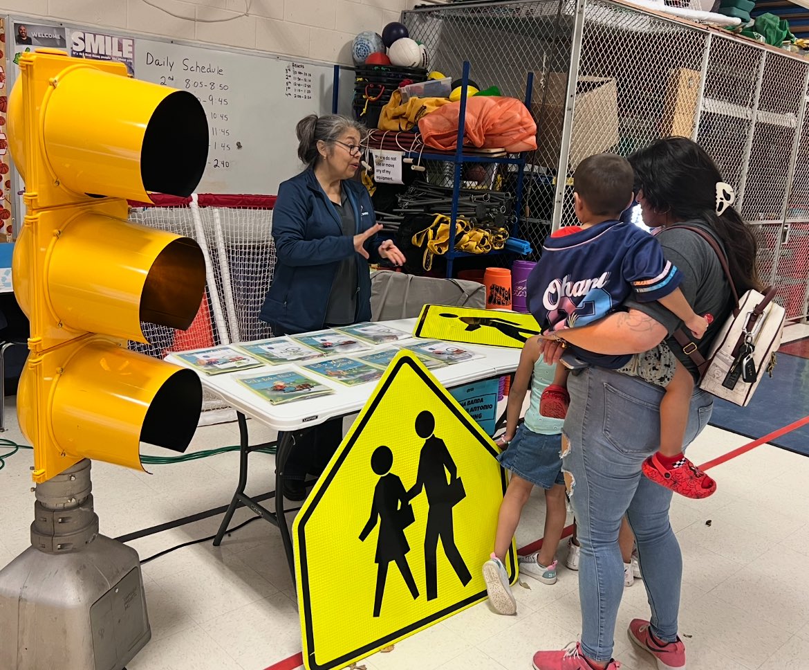 We were so grateful to have Lilly Banda &amp; her team from the City of SA Traffic Engineering Department at STEM Night! We were amazed at the size of traffic lights &amp; how they are timed to help with the flow of traffic! ⁦⁦⁦⁦⁦<a href="/NISDOHT/">Oak Hills Terrace ES</a>⁩ ⁦⁦⁦