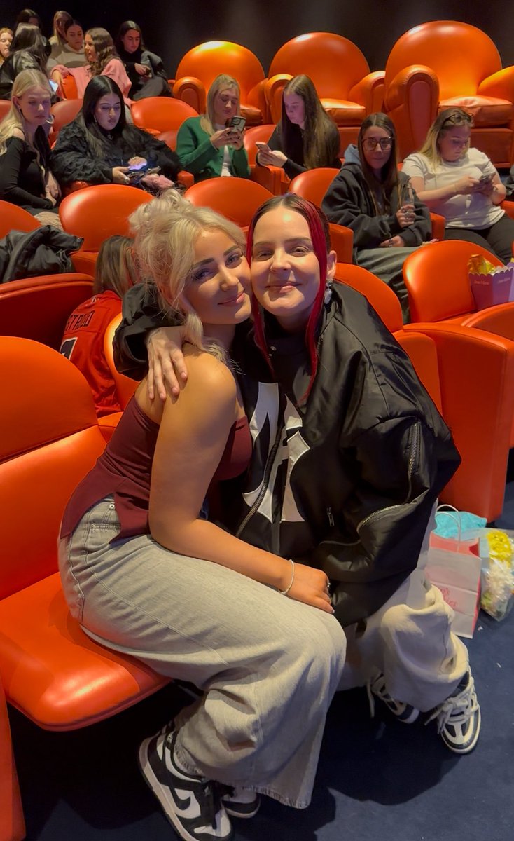 Lovefings's tweet photo. @AnneMarie It was the best!! https://t.co/tbxJgTkcvK