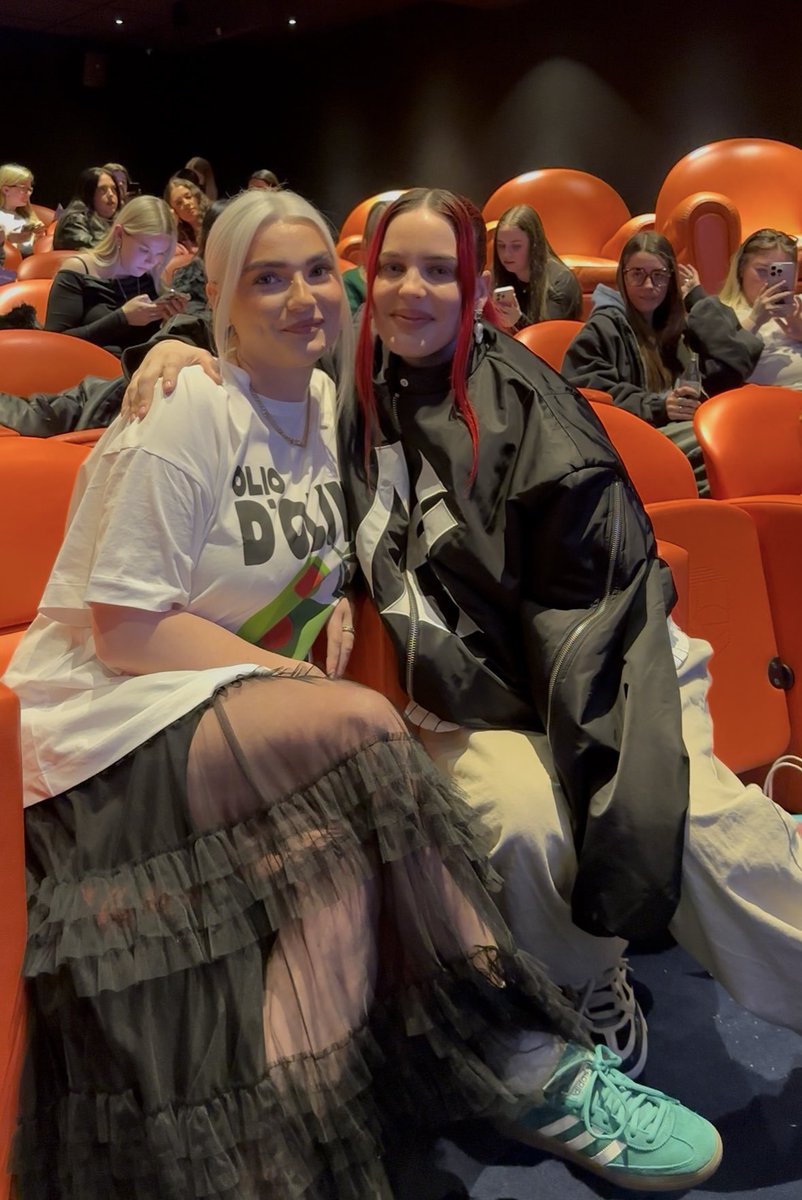 Lovefings's tweet photo. @AnneMarie It was the best!! https://t.co/tbxJgTkcvK
