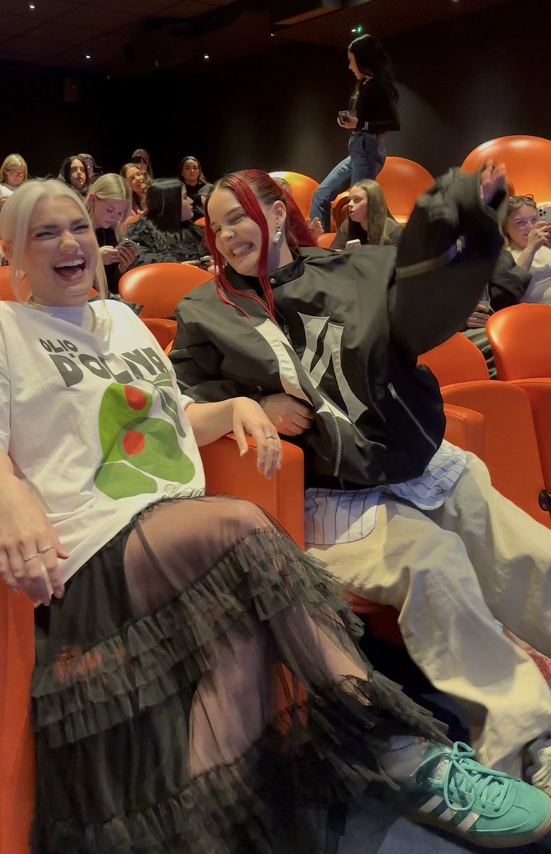 Lovefings's tweet photo. @AnneMarie It was the best!! https://t.co/tbxJgTkcvK