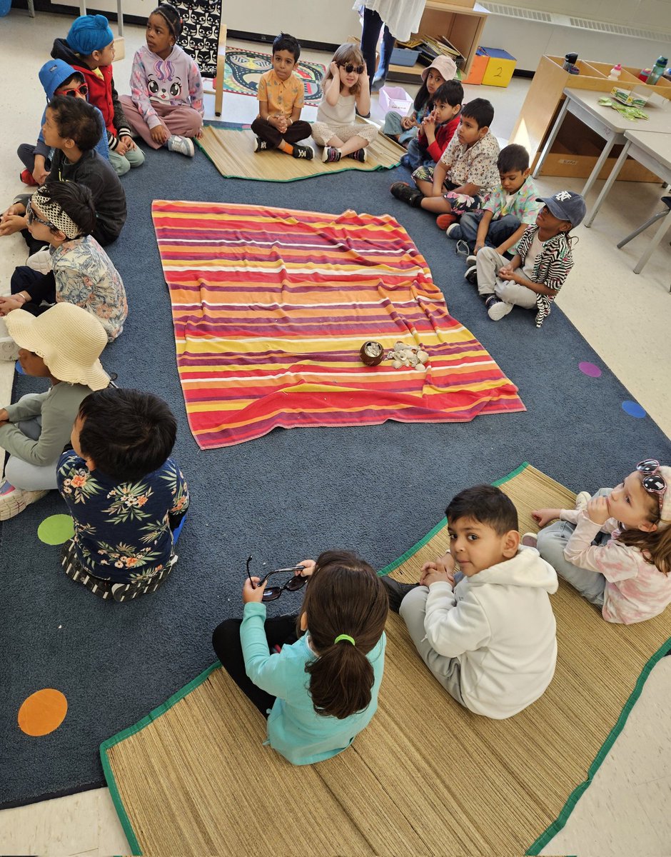 grenobleps's tweet image. March Break kickoff with Beach Day! ☀️🏖️ Students traded boots for flip-flops and classrooms for sandy vibes. A perfect way to start the break with fun, laughter, and a splash of summer spirit! 🌊😎  @PeelSchools @PDSBDirector #BeachDay #MarchBreakFun #SchoolVibes