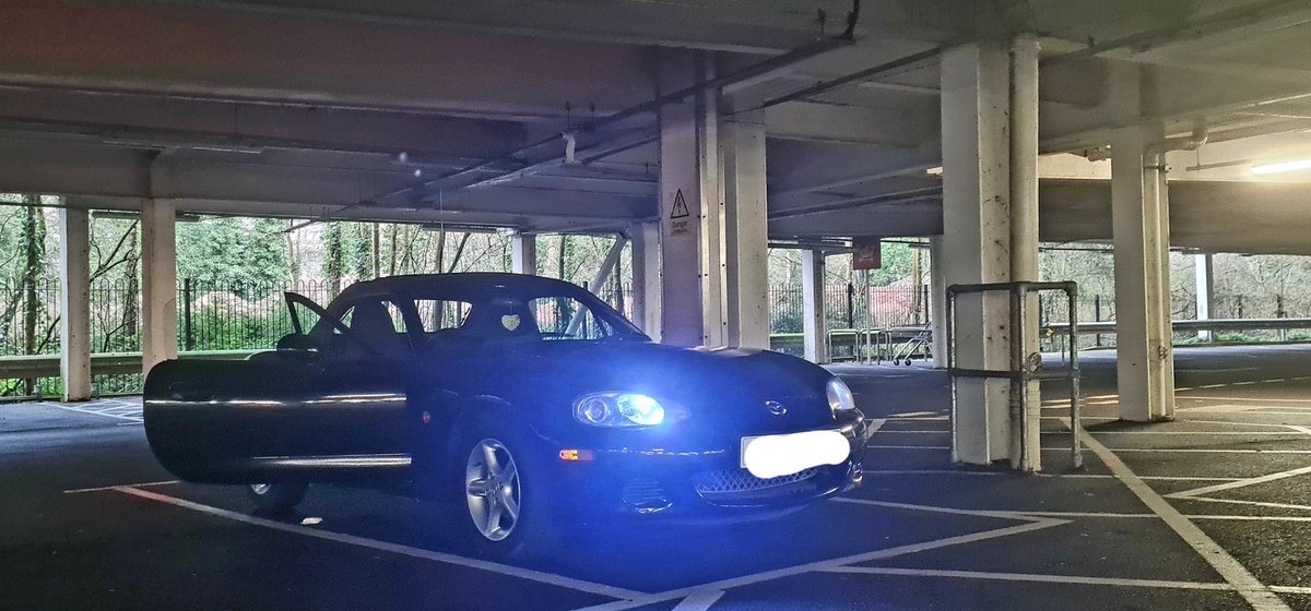 BeefuVT's tweet image. Today I bought a new miata :3 After 2 months of pretending I can turn a Micra into a Miata I have bought a new one. Beautiful, black NB. AND ITS ALREADY DEAD! ITS GONE! I got 6 hours out of it and it is no longer with us! Not even my fault! What is my luck 😖
