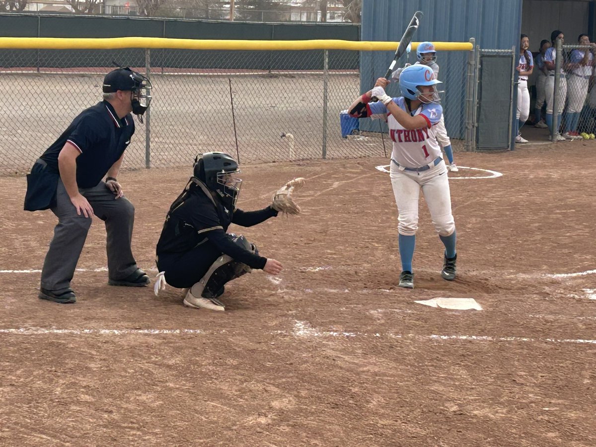 CoachPichardo's tweet photo. Great pitching…
Great defense…
Timely hitting…beat terrible weather. Outstanding win by our very scrappy softball girls. 20-2. Extremely proud of you all. Keep it going. 💪🏽🥎
#ETW
@maribelruiz2015
@MartyTeran915 
@RuennaValdez 
@EPISDathletics https://t.co/4DekUWm15e