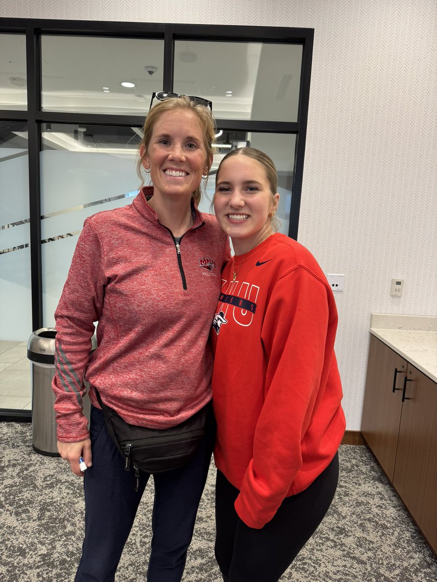 cassidysmithvb's tweet image. Had an amazing recruit day with @MNUVolleyball! Thank you Coach Molly and Coach Jen for having my parents and I visit the campus and play some volleyball! #mnuvolleyball #volleyball