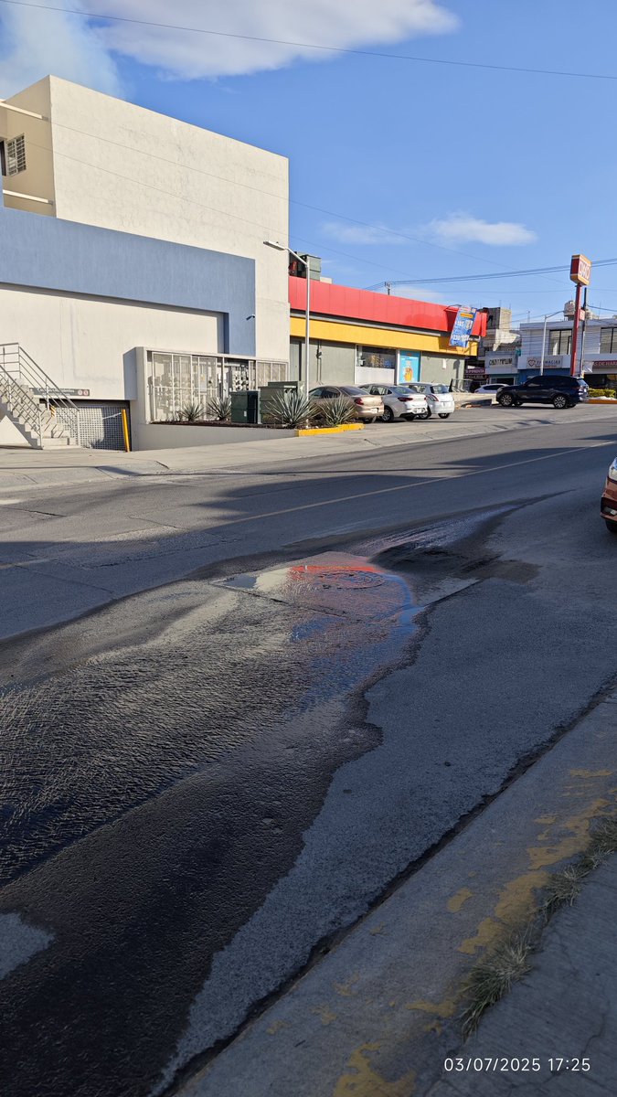 yadoble's tweet photo. @siapagdl fuga de agua en el fortin @Trafico_ZMG justo en Av Paseo del bosque https://t.co/ZYL2tcftCQ